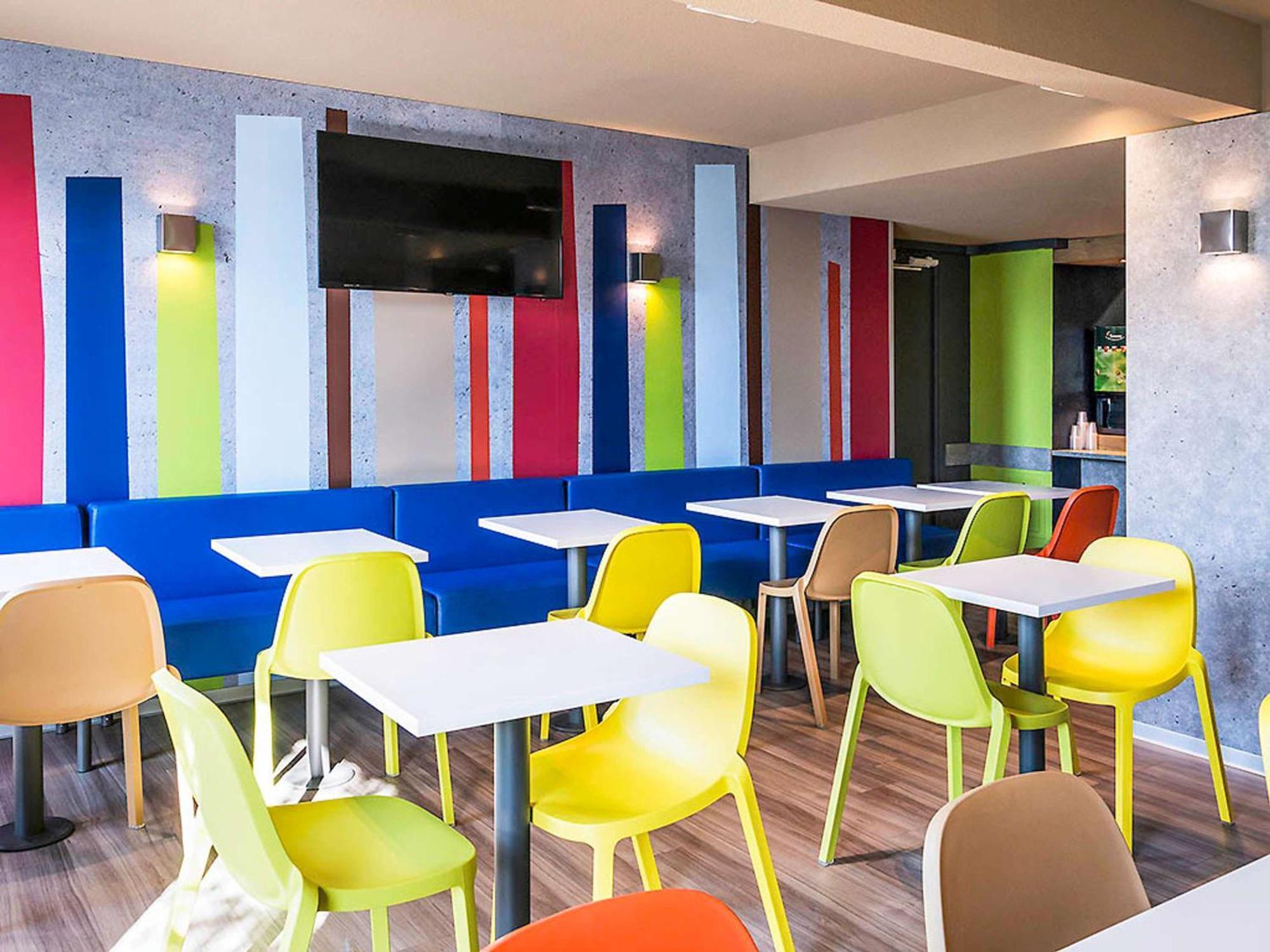 Ibis Budget Granville Bagian luar foto