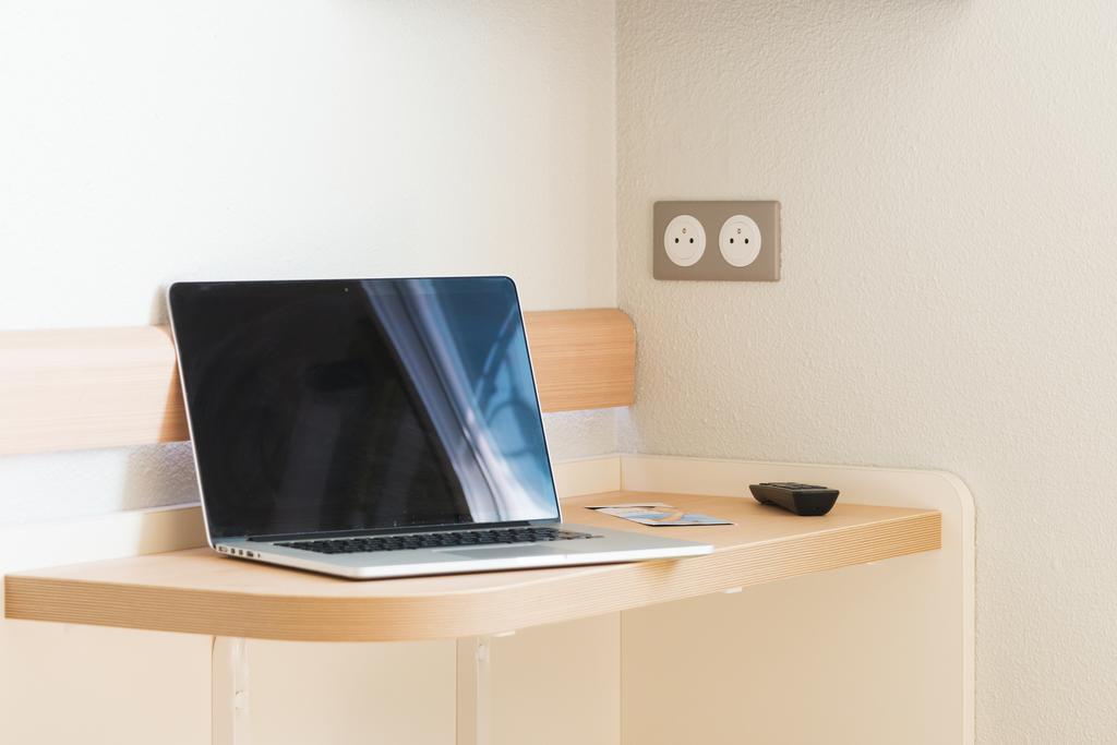 Ibis Budget Granville Bagian luar foto