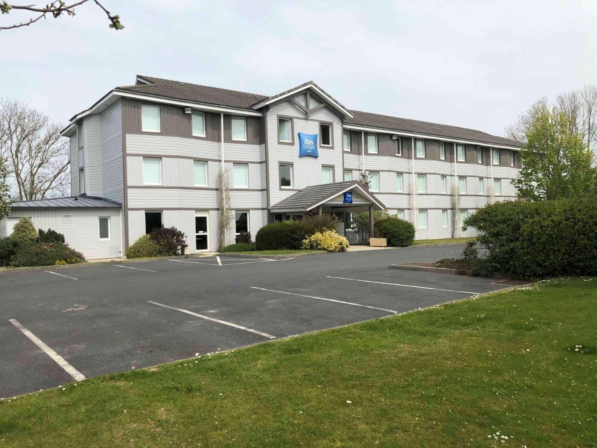 Ibis Budget Granville Bagian luar foto