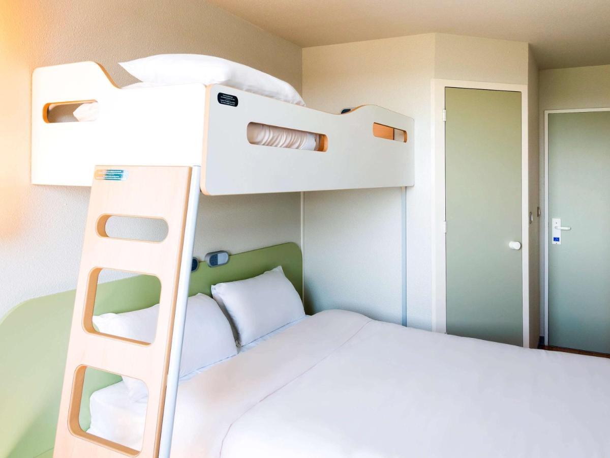 Ibis Budget Granville Bagian luar foto