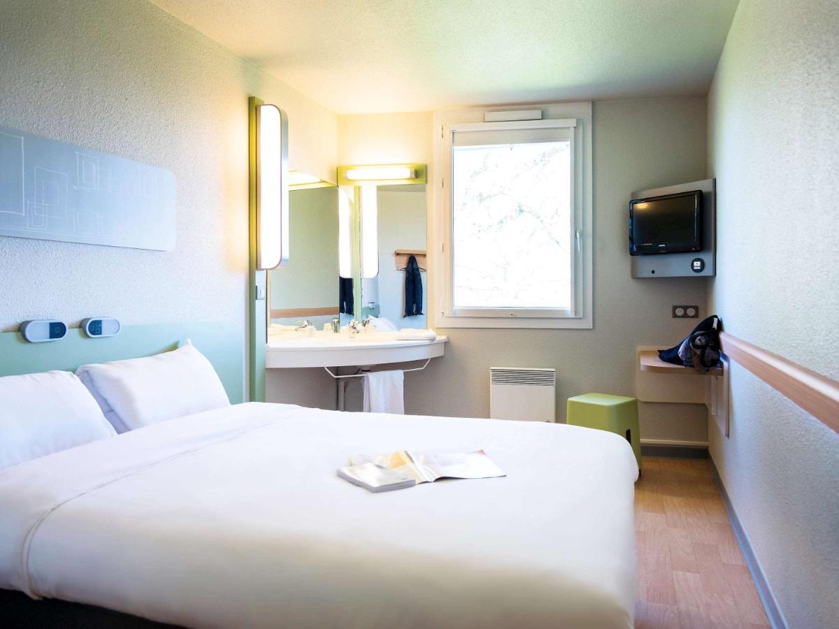 Ibis Budget Granville Bagian luar foto